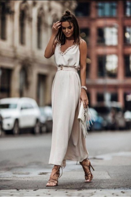 Robe longue beige fluide à bretelles- Cinelle Paris, mode femme tendance