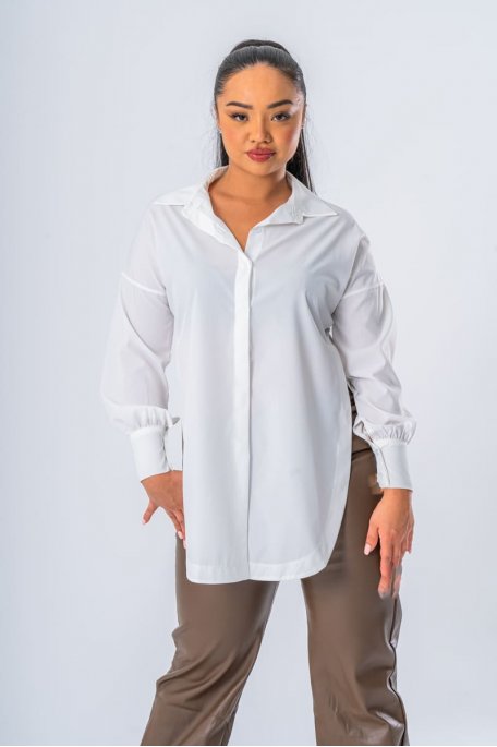 Long shirt with white side slits