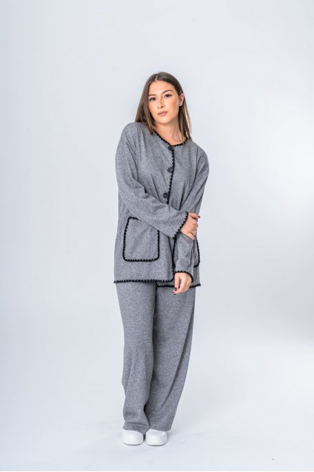 Long cardigan and pants set with grey embroidered edges