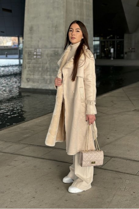 Manteau long ceinturé avec détails boutonnés beige - Cinelle Paris, mode  femme tendance.