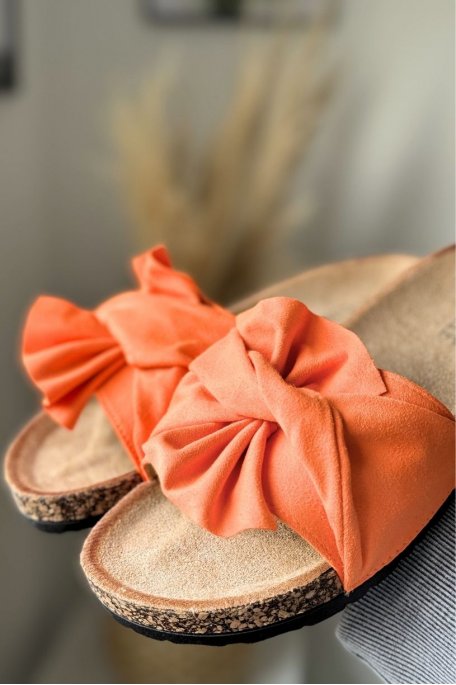 Flat sandals with orange bow