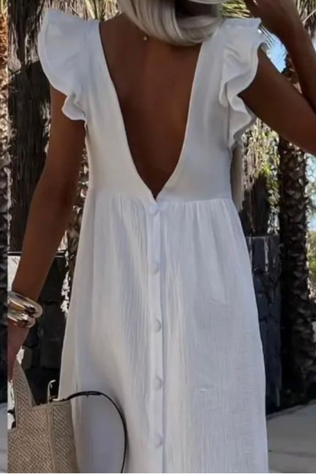 Loose-fitting short-sleeved dress with white ruffles