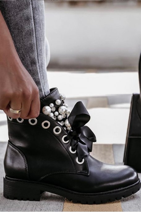 Bottines noires lacees a perles Cinelle Paris mode femme tendance