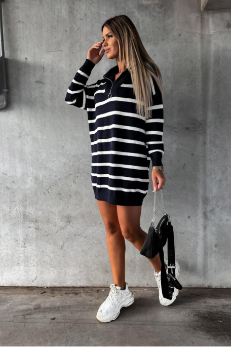 Robe courte pull style marinière à col camionneur coloris noir - vue portée