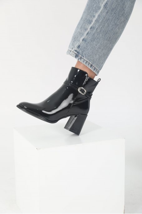 Bottines à Talons Vernies avec Boucle Métallique