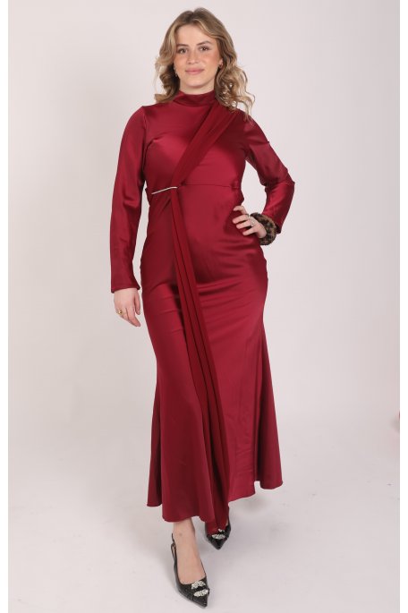 Robe longue satinée bordeaux