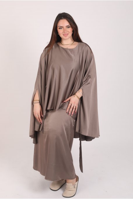 Ensemble taupe satiné: top large et jupe